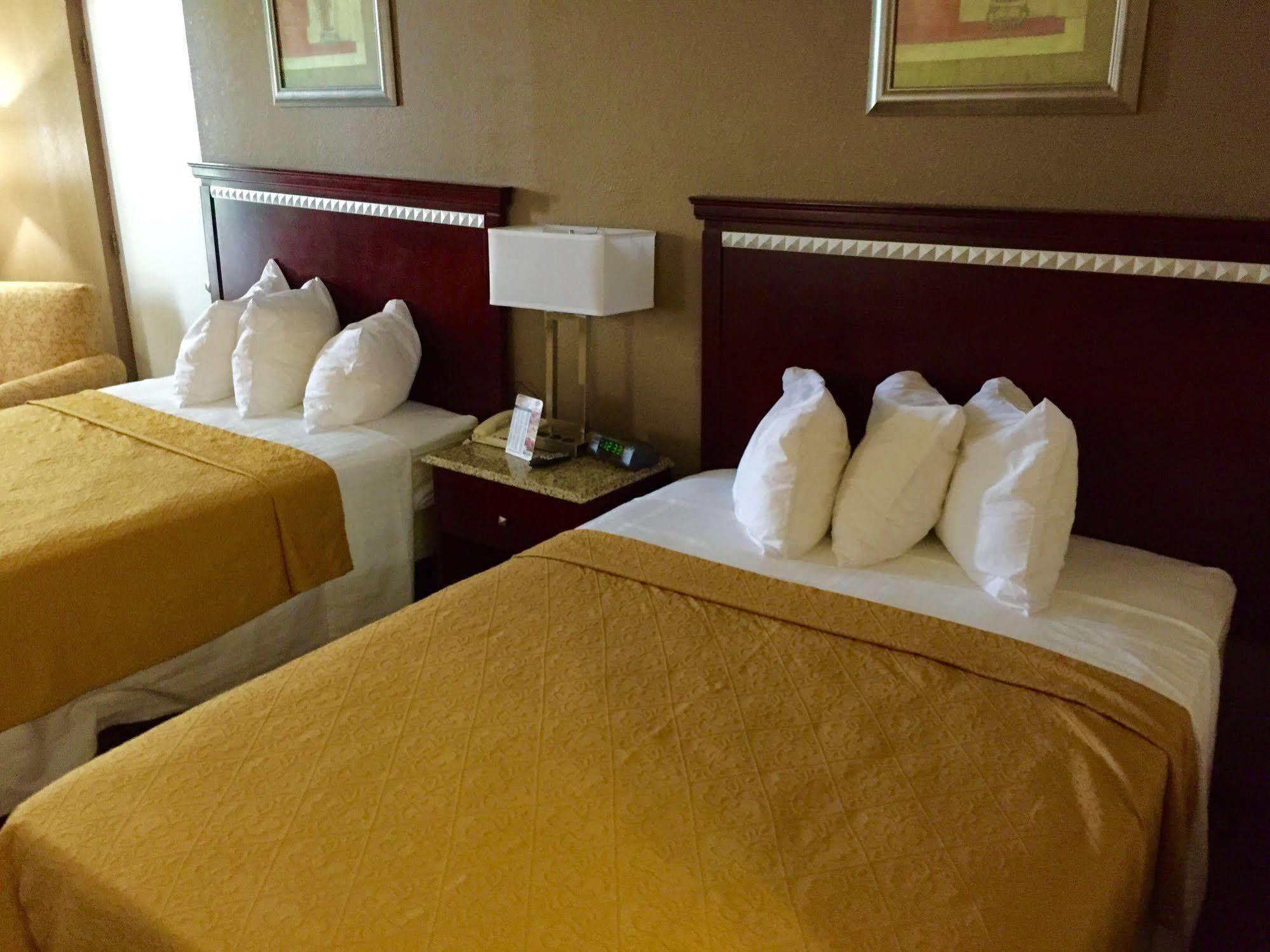 Rodeway Inn Bushnell  Kültér fotó